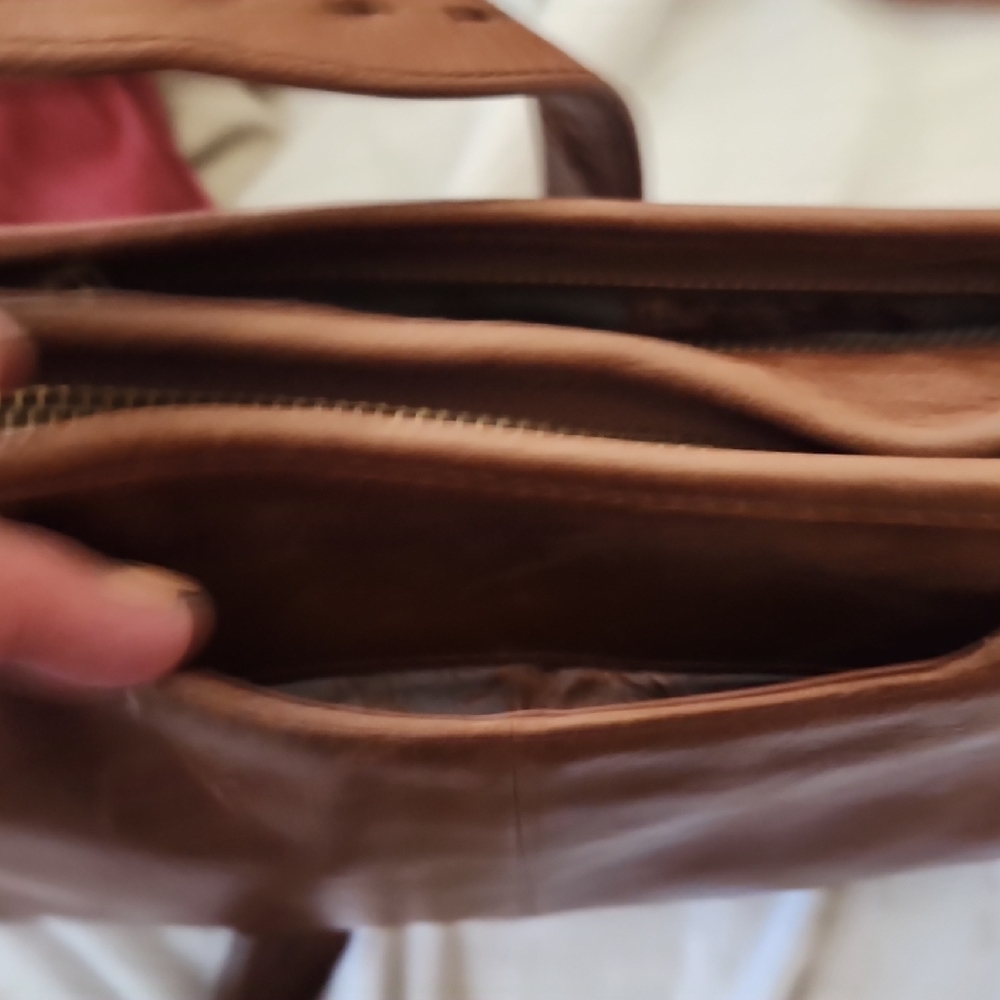 HOBO Vintage Grunge Distressed Rich Brown 100% Genuine Leather Shoulder Bag - Picture 8 of 14